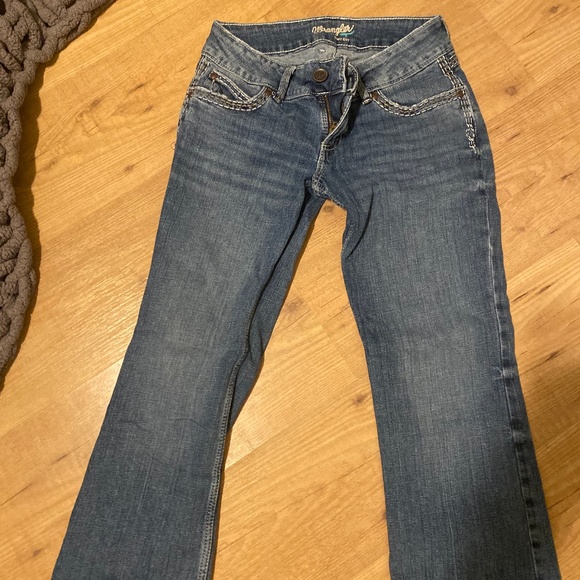 New Ladies Wranglers - Picture 1 of 2